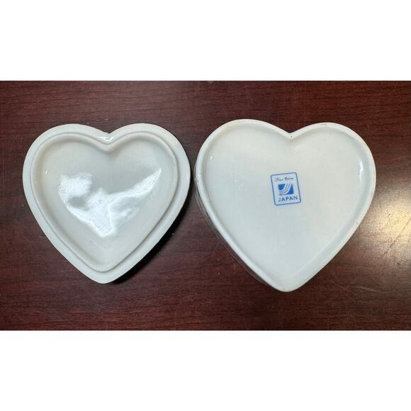 Vintage Fine China Japan Porcelain Ceramic Small Heart Shaped Trinket Box Floral - Picture 7 of 9
